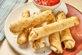 Crispy Air Fryer Cheese-Stuffed Tortilla Rolls