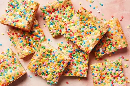 Birthday Cake Blondies Recipe