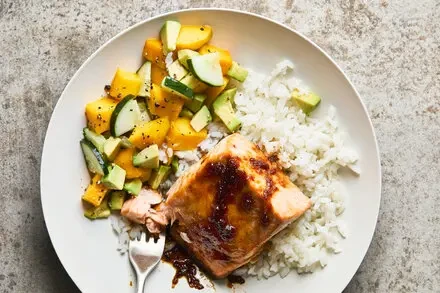 Chile-Garlic Salmon With Mango and Cucumber Salad